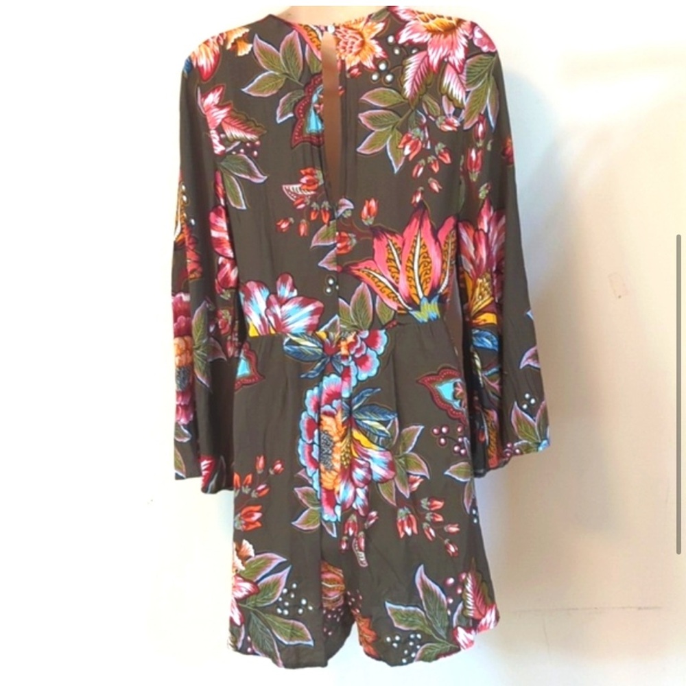 FARM Rio Floral Romper - Picture 3 of 9